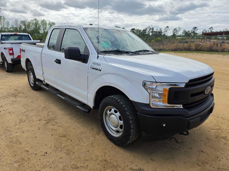 2020-ford-f150-xl-image-4
