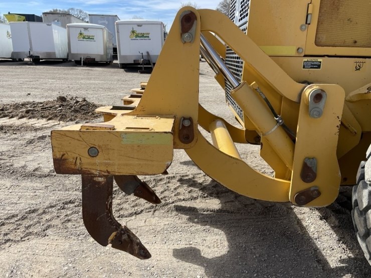 2009-deere-872d-image-13