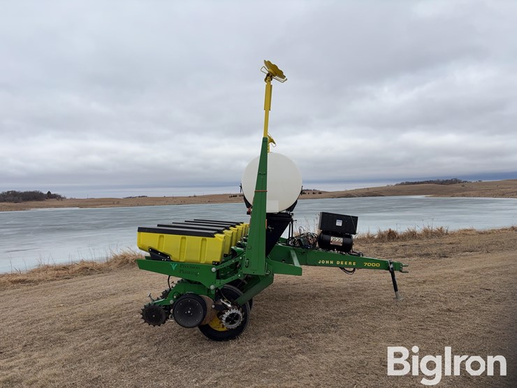 john-deere-7000-image-4