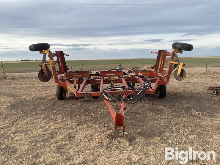 1981-versatile-5500-image-2