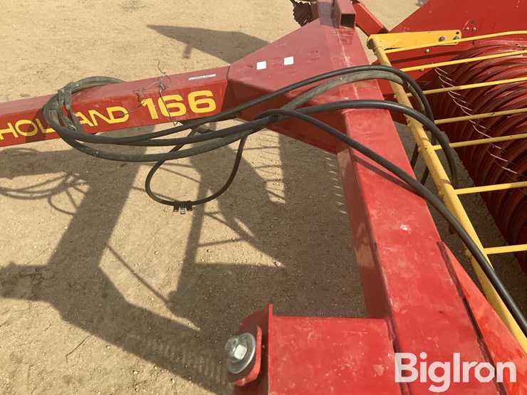 new-holland-166-image-13