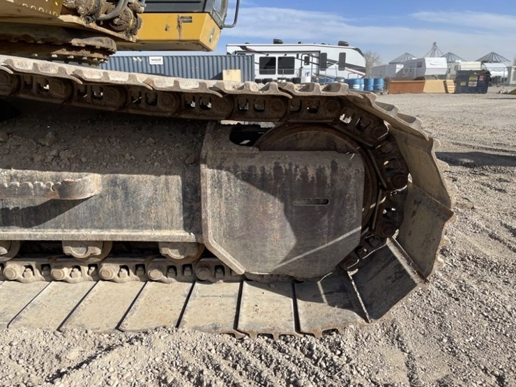 2012-deere-250g-lc-image-28