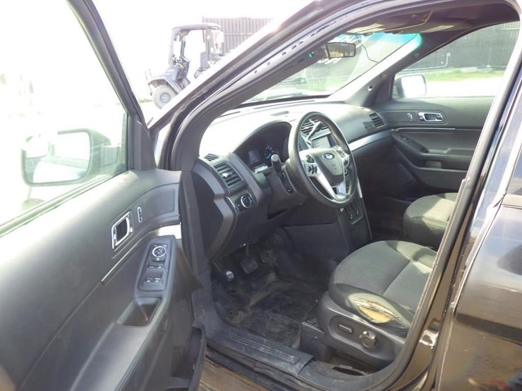 2013-ford-explorer-image-6