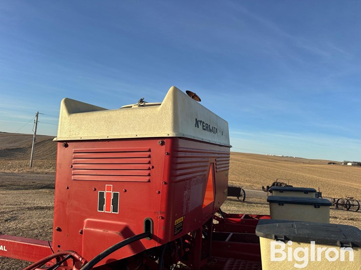 international-800-cyclo-air-image-14