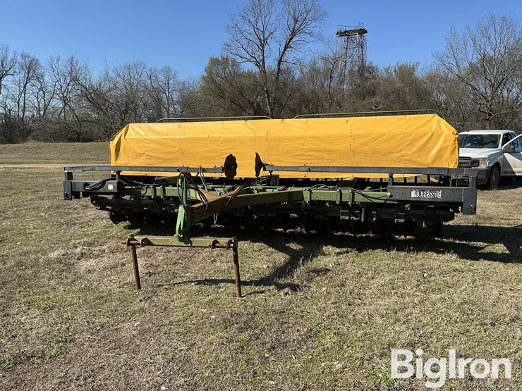 john-deere-1560-image-10