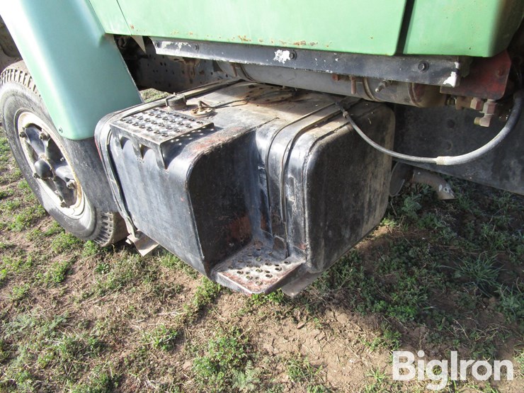 1973-ford-lt8000-image-17