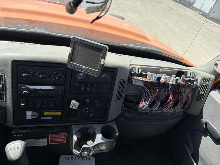 2009-international-workstar-7400-image-14