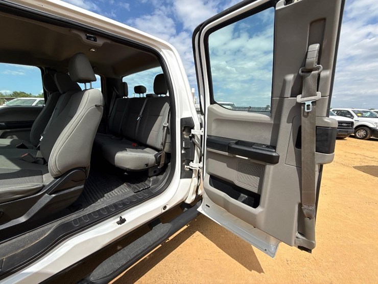 2019-ford-f250-xl-image-10