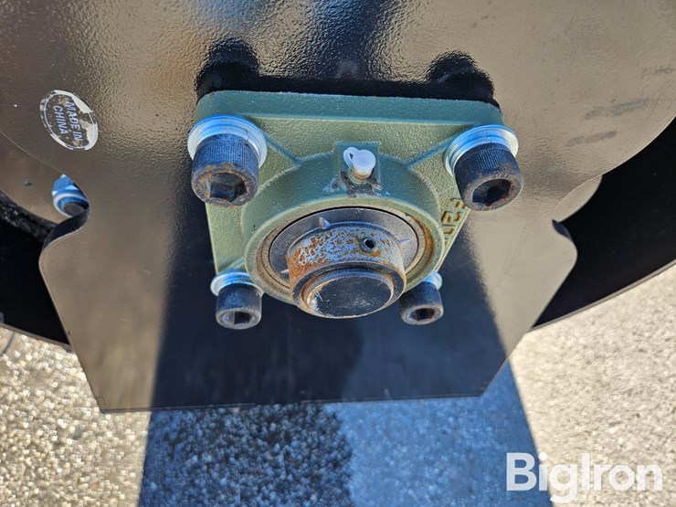 2025-massey-ferguson-730-image-12