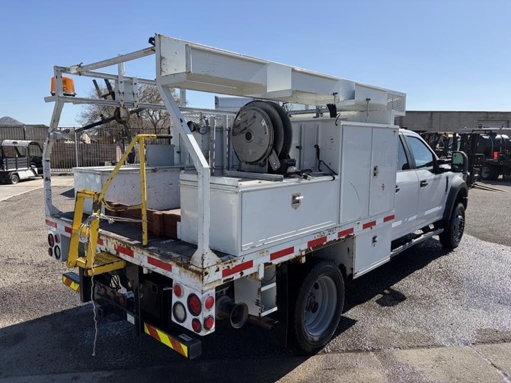 2017-ford-f550-image-3