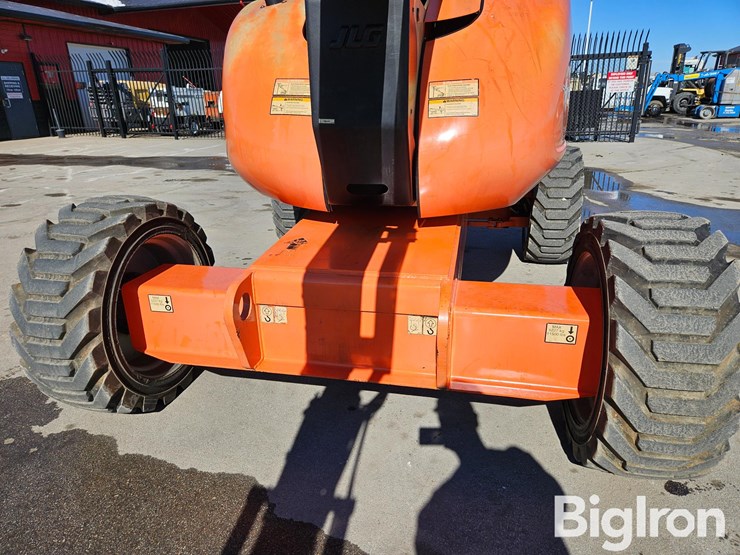 2009-jlg-600aj-image-10