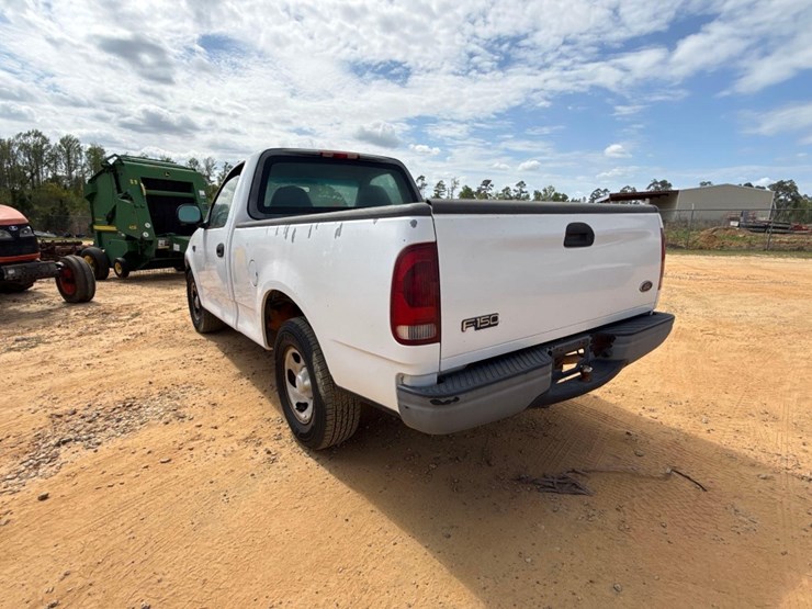 2002-ford-f150-xl-image-3