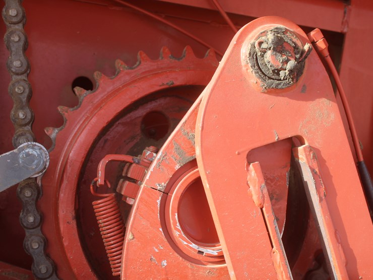 hesston-4910-image-31