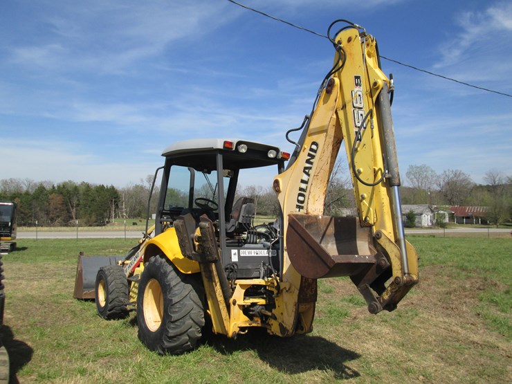 new-holland-b95b-image-4