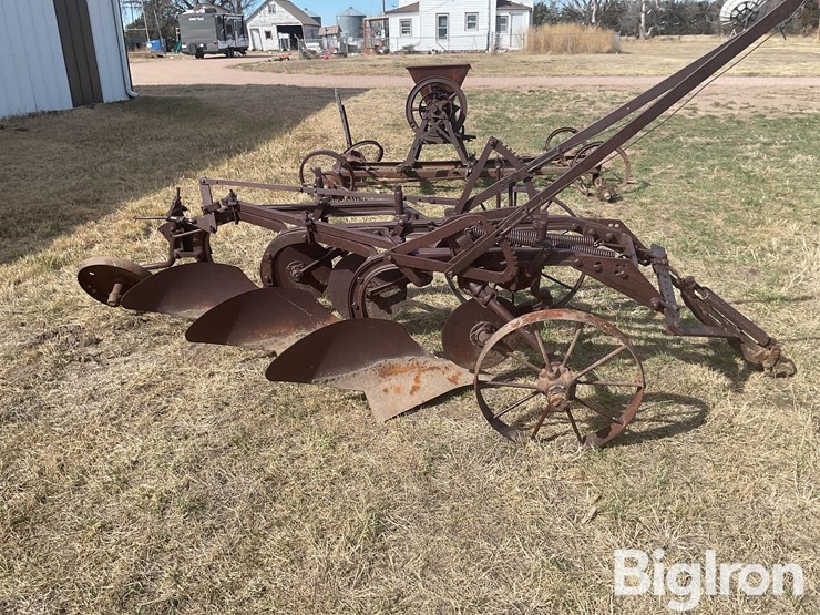 international-3-image-4