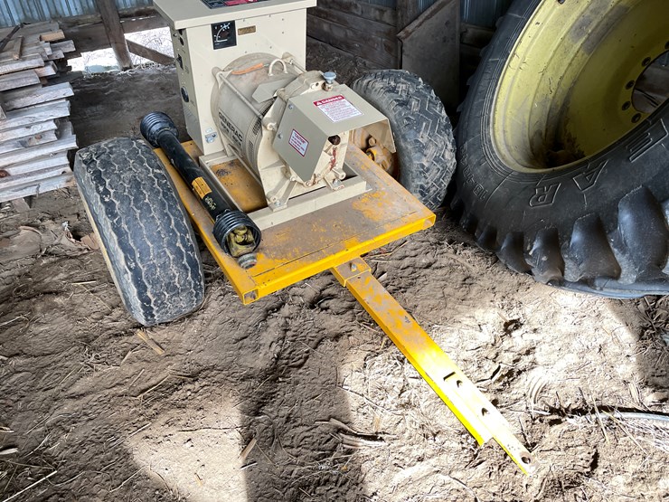 #2393-•-generac-pto-generator-image-2