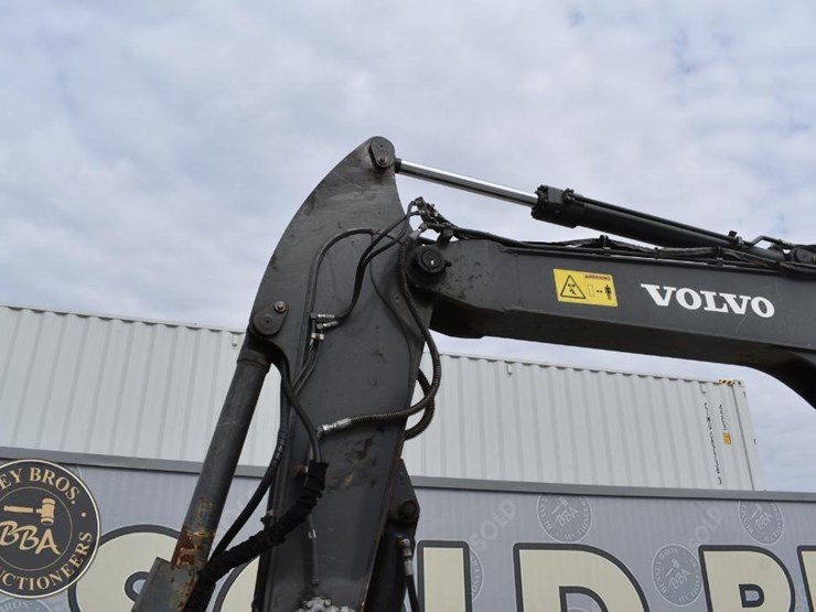 2019-volvo-ecr88d-image-17