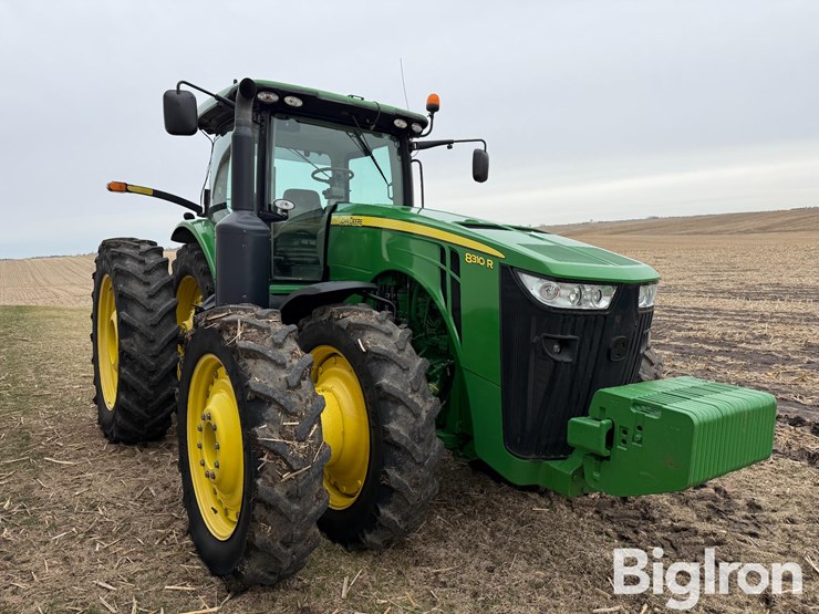 2011-john-deere-8310r-image-3