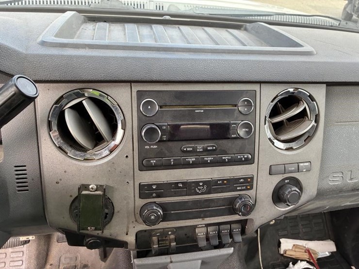 2011-ford-f550-image-12