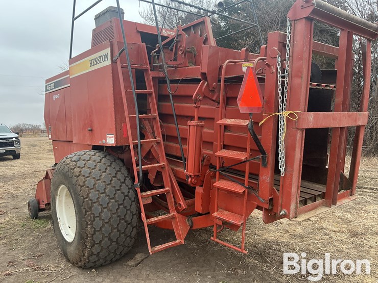hesston-4910-image-14