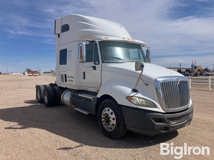 2015-international-prostar-image-3