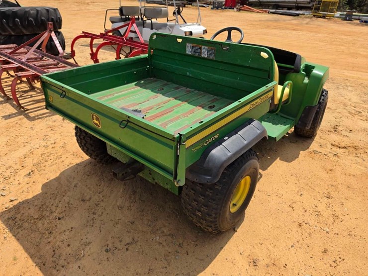 john-deere-gator-image-3