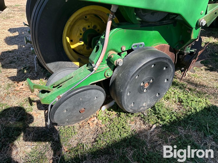 2000-john-deere-1770-image-17