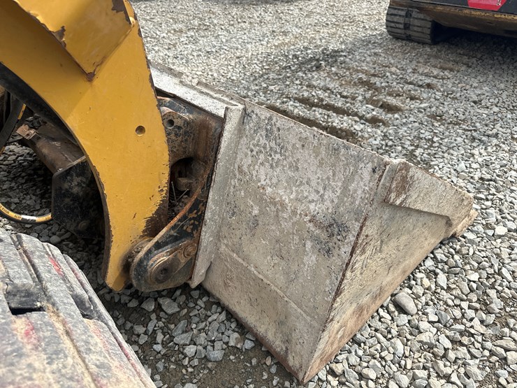 2019-caterpillar-259d3-image-29