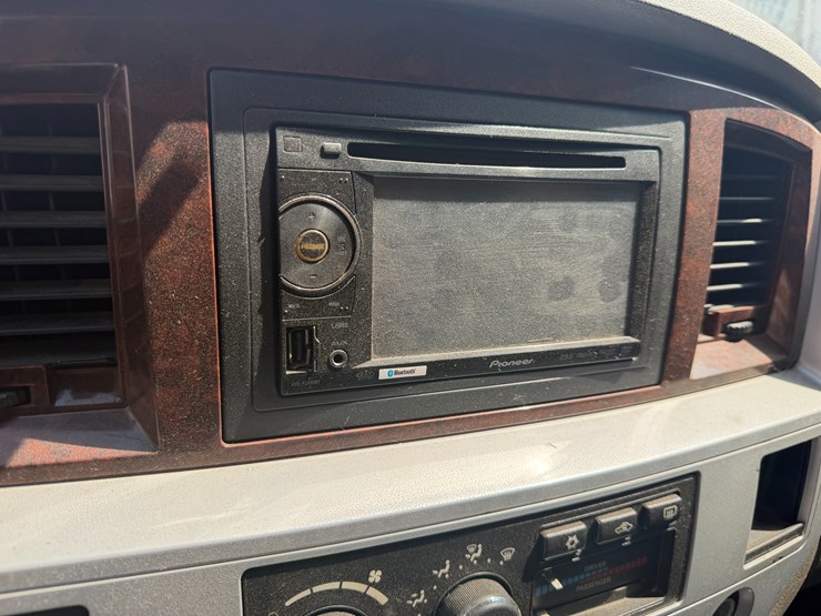 2008-dodge-2500-image-63