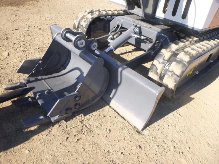 bttl-et15h-6-hydraulic-excavator-image-15