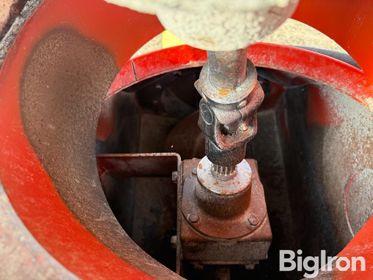 westfield-130-71-plus-auger-image-11