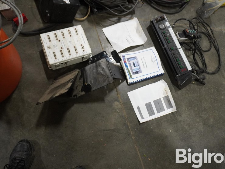 new-holland-tr88-image-15