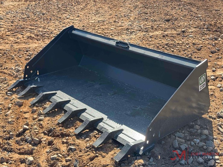 new-/-unused-cid-84"-tooth-bucket-skid-steer-attachment-image-4