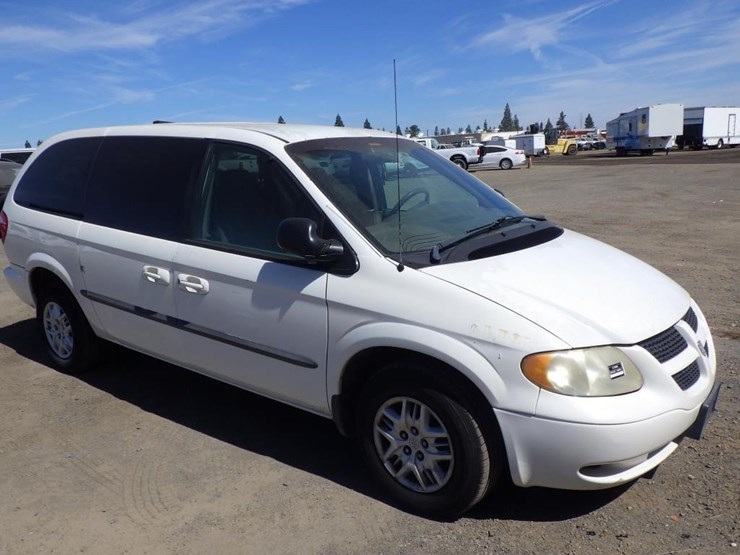 2002-dodge-grand-caravan-image-2