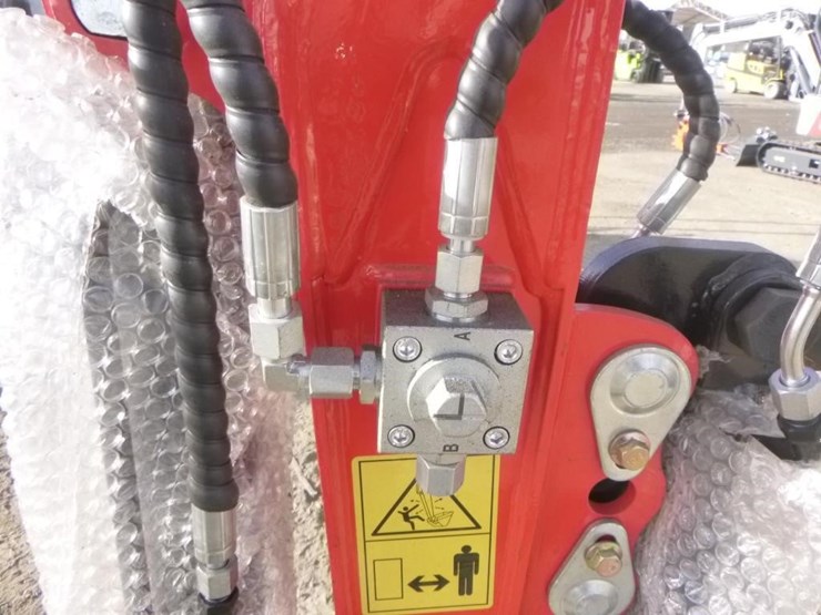 2026-tpm-18hs-hydraulic-excavator-image-14