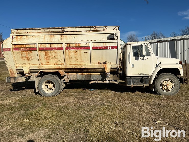 1981-international-1854s-image-4