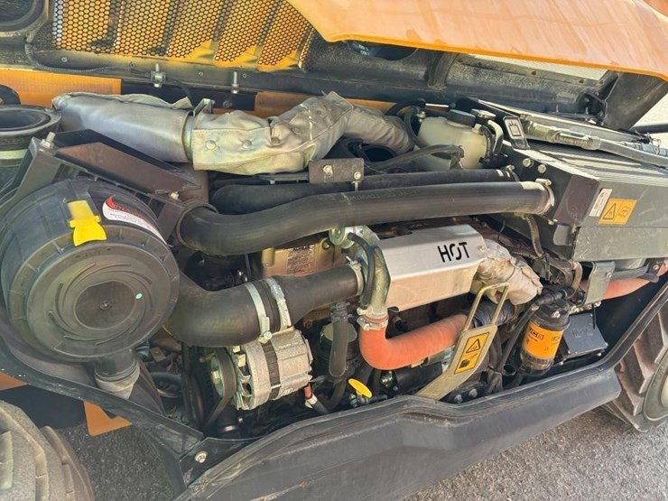 2015-jcb-525-image-21