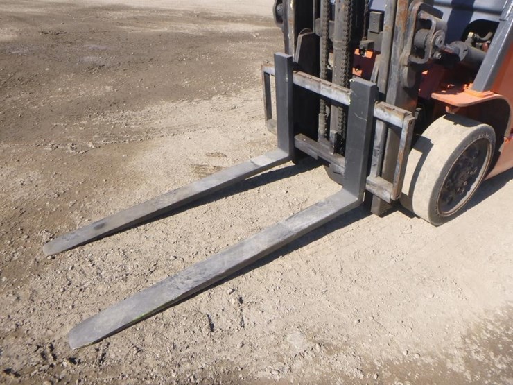 toyota-7fguc20-forklift-image-9