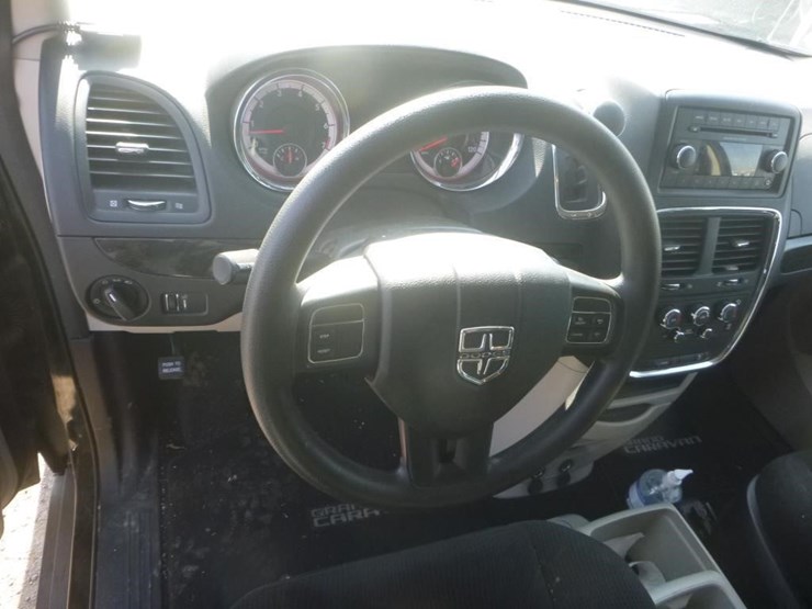 2016-dodge-grand-caravan-image-11