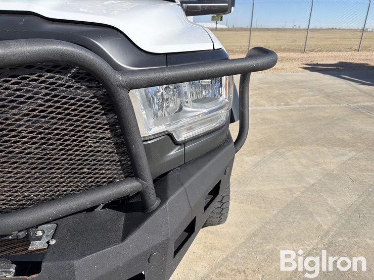 2019-ram-5500-40'-bucket-truck-image-12