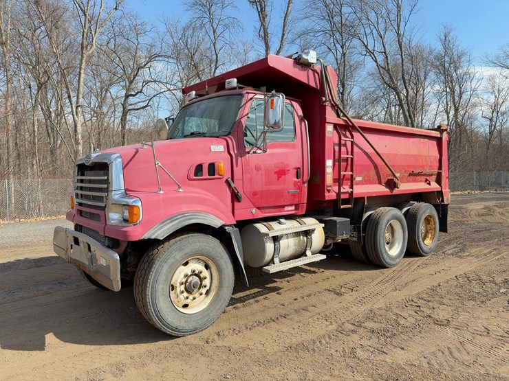 2008-sterling-lt9500-image-1