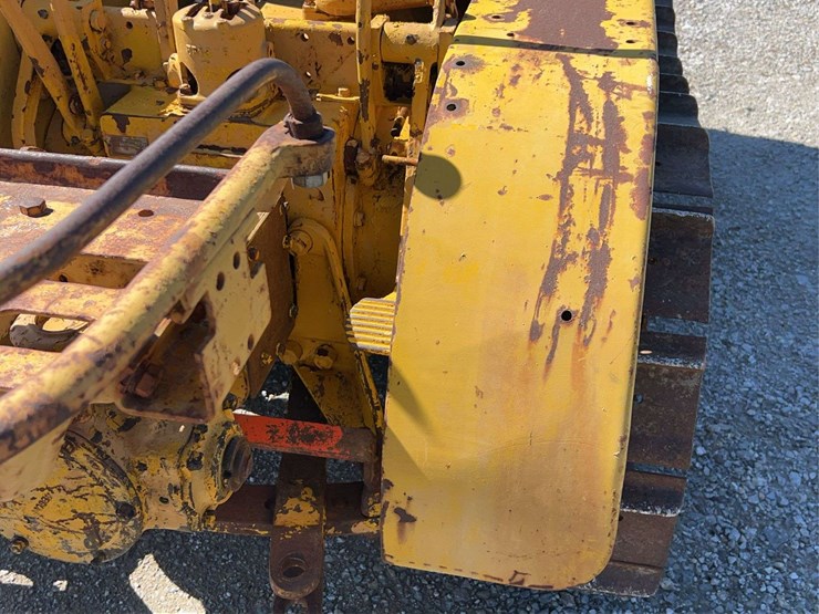 caterpillar-r2-image-31