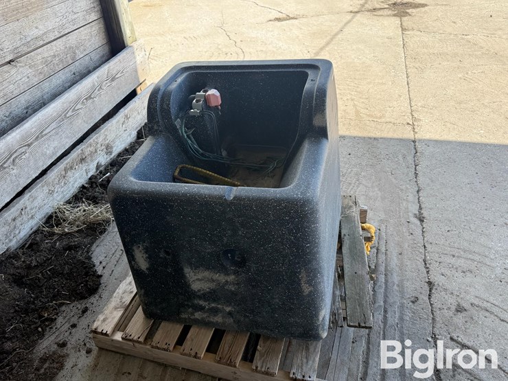 petersen-waterers-super-pete-series-#34e-cattle-waterer-image-9