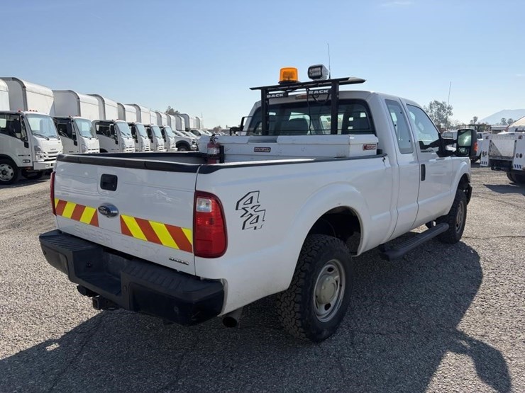 2015-ford-f250-sd-image-3