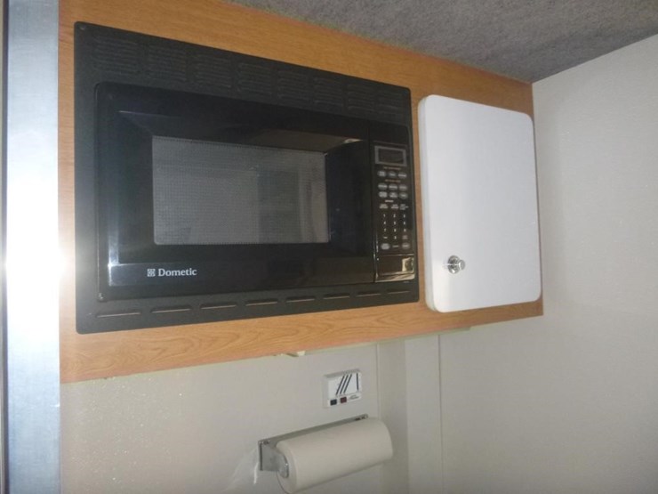 2005-freightliner-mt55-image-23