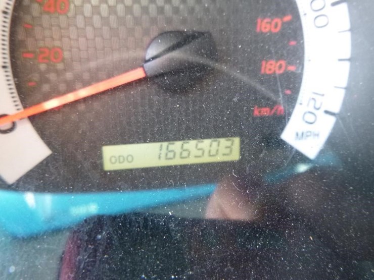 2013-toyota-tacoma-image-27