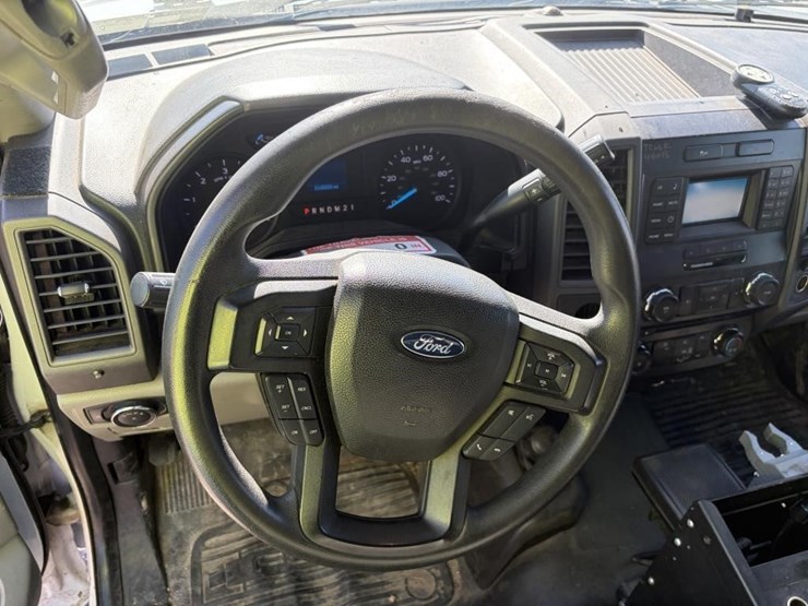 2017-ford-f550-image-16