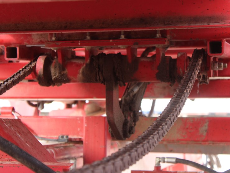 #1064-•-2009-morris-mfg-pro-ag-auto-align-bale-runner-16k-image-50