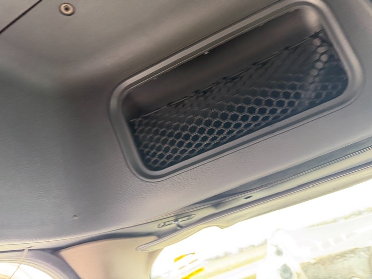 2018-freightliner-122sd-image-88