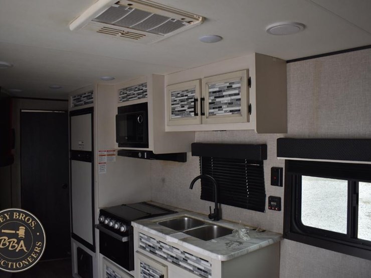 2022-jayco-jay-flight-264bh-42752-image-29